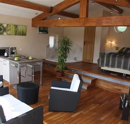 Villa Les Pres De Gordes