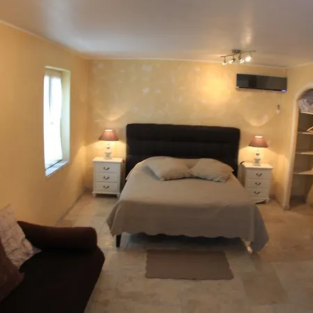 Villa Les Pres De Gordes